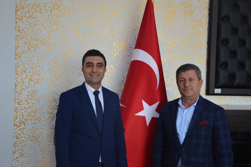 DEĞERLİ İŞ ADAMI VE HAYIRSEVER ALİ BAL BEYEFENDİNİN MESLEK YÜKSEKOKULUMUZA ZİYARETİ