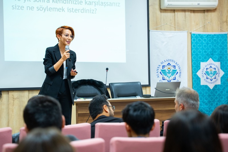 Gençlerle “Gelecek kaygısı, Motivasyon Kaybı ve Psikolojik Dayanıklılık” Söyleşisi