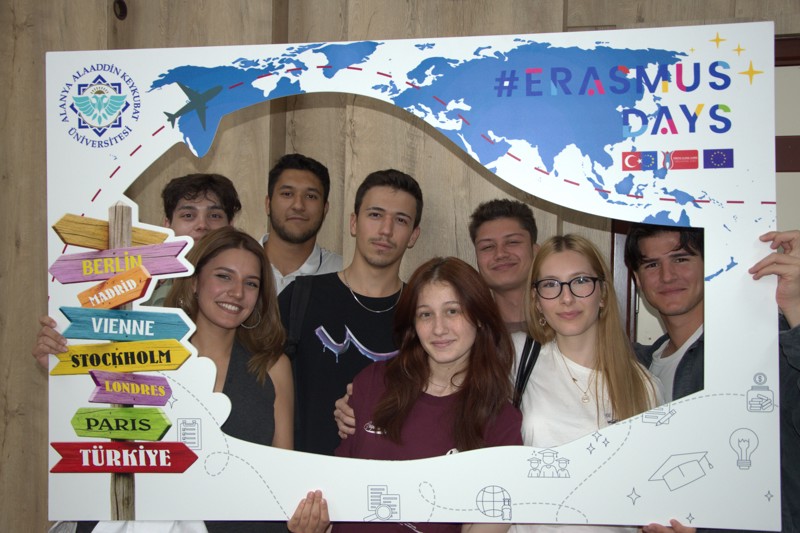 Gazipaşa MYO’da Erasmus Bilgilendirmesi