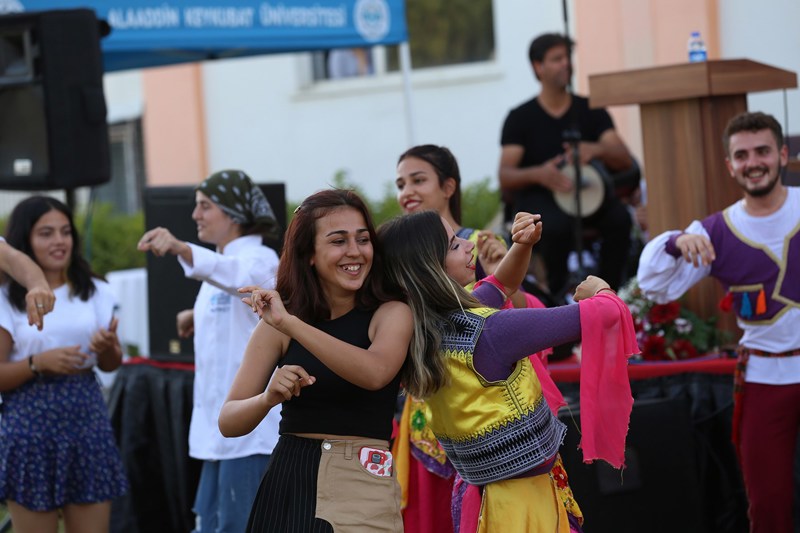 ALKÜ GAZİPAŞA YERLEŞKESİNDE TANIŞMA ETKİNLİĞİ