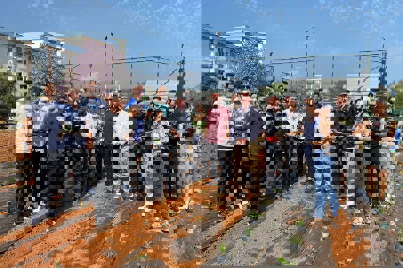 YÜKSEKOKULDA TIBBİ VE AROMATİK BAHÇESİ KURULDU