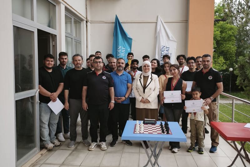 Satranç Turnuvası Yoğun İlgi Gördü